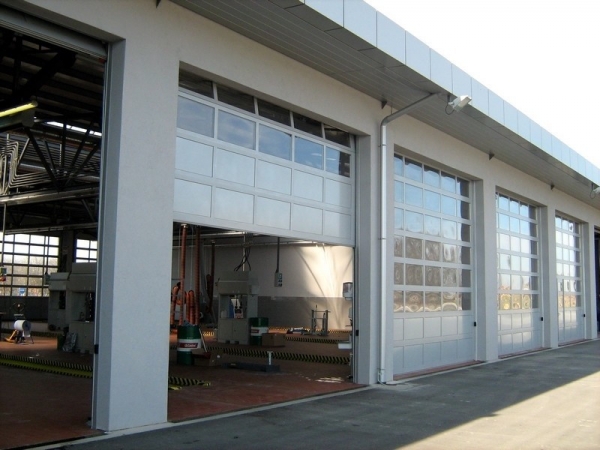 Aluminijumska garažna vrata Doormont u realizaciji